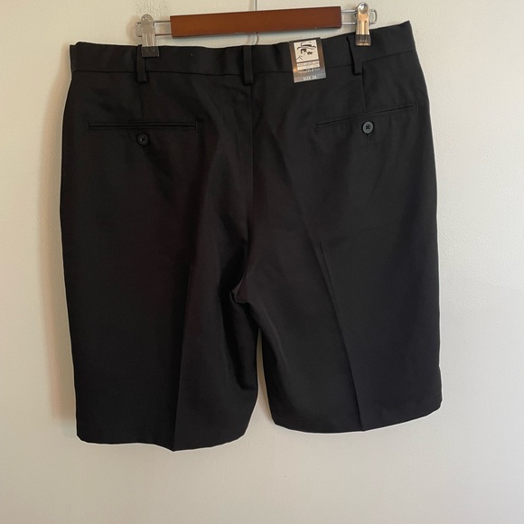 New Men’s JoS. A. Bank Leadbetter Tailored Fit Dress Shorts Size 36 
Color Black - Picture 2 of 9